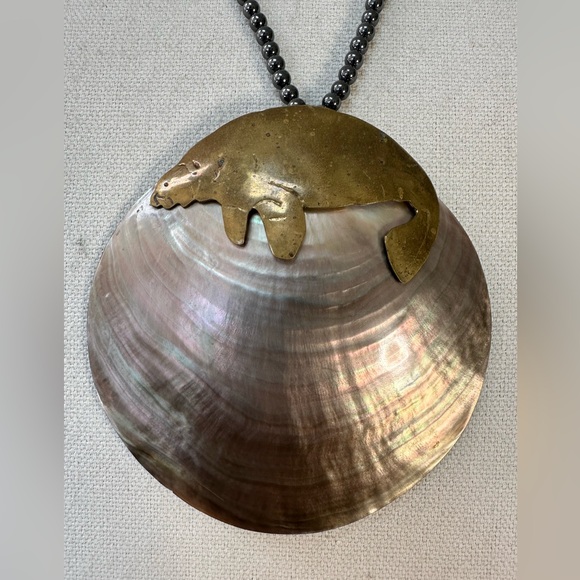 Gorgeous artisan abalone shell and brass manatee necklace - Picture 5 of 10